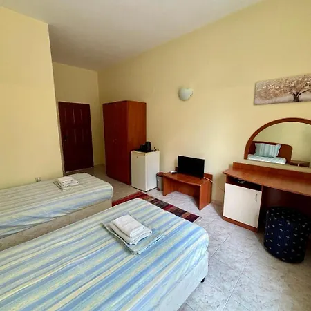 La Zur 3*