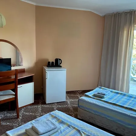 Гостевой дом La Zur 3*