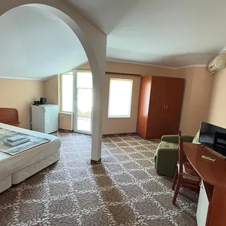 La Zur Гостевой дом 3*