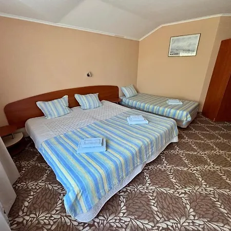 La Zur 3*