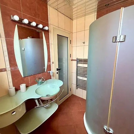 La Zur 3*