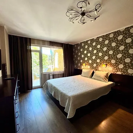 La Zur 3*